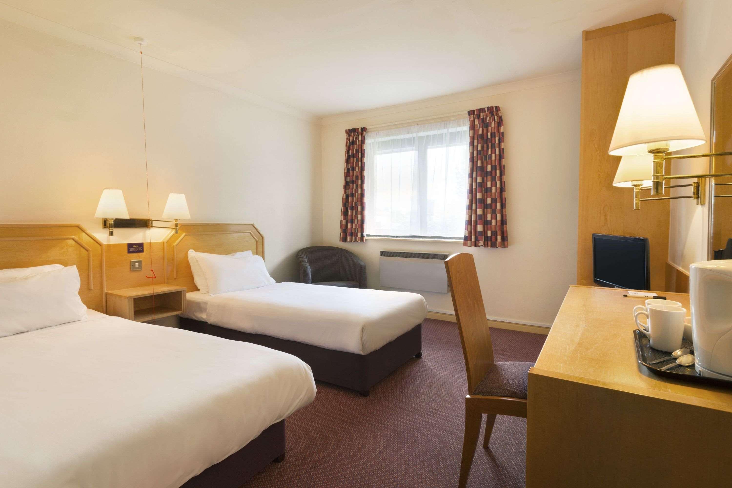 Days Inn Taunton Zewnętrze zdjęcie